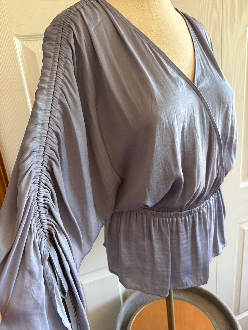 Simply Vera Vera Wang Faux WrapFront V- Neck Cinched Waist Peplum Blouse- SZ XL